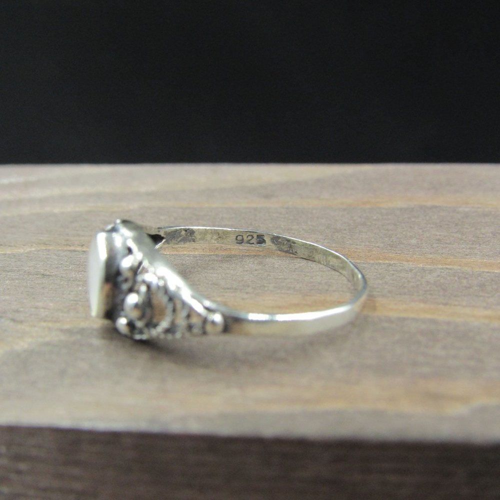 Size 6.25 Sterling Silver Braided White Shell Band - Picture 5 of 8